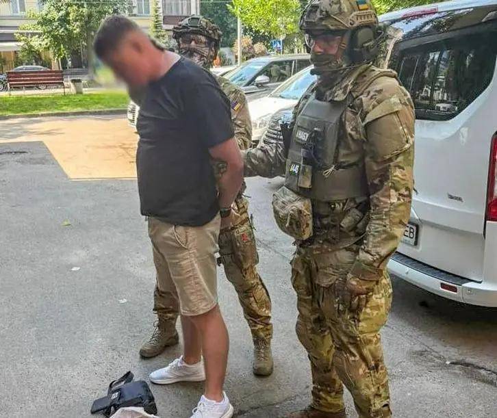 皇冠信用网在线注册
_难怪打不过俄军皇冠信用网在线注册
，泽连斯基发现不对，五国雇佣兵助阵，乌抓到内鬼